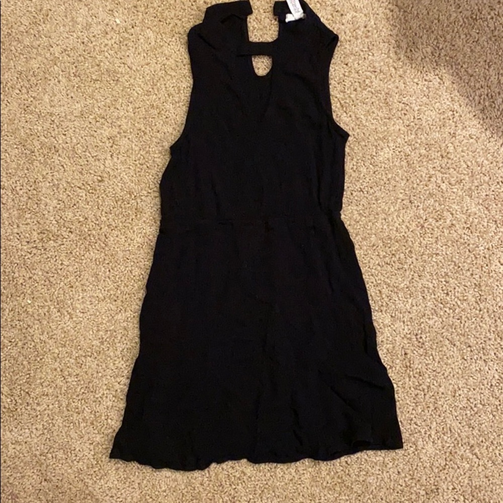 DRESS
